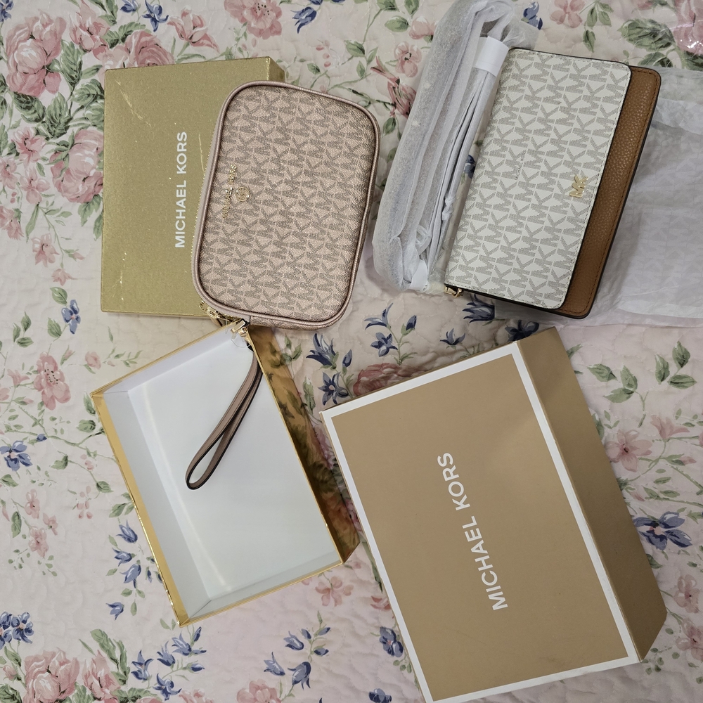 Michael Kors Tan and Brown Wristlet Set